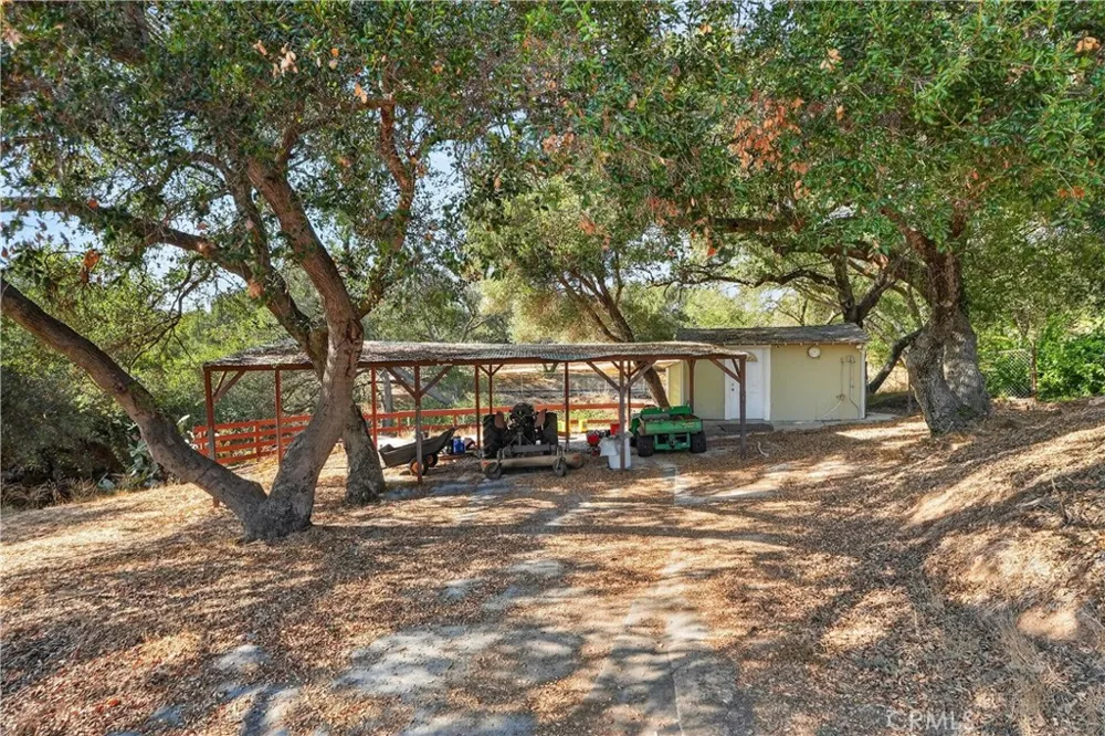 2864 Live Oak Park Fallbrook, CA 92028