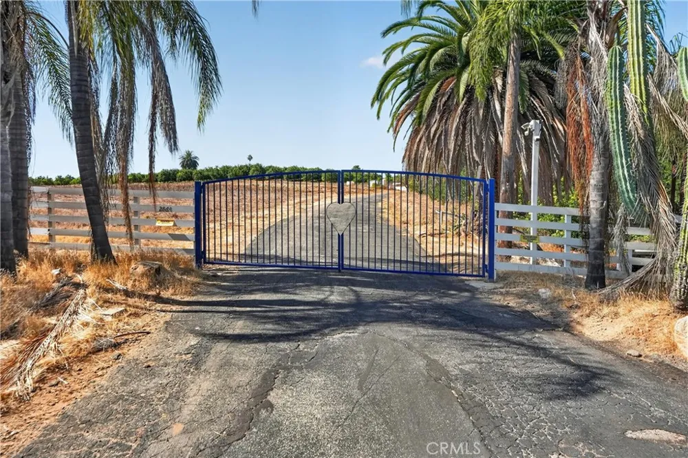 2864 Live Oak Park Fallbrook, CA 92028