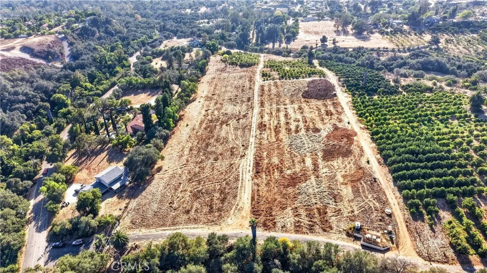 2864 Live Oak Park Fallbrook, CA 92028