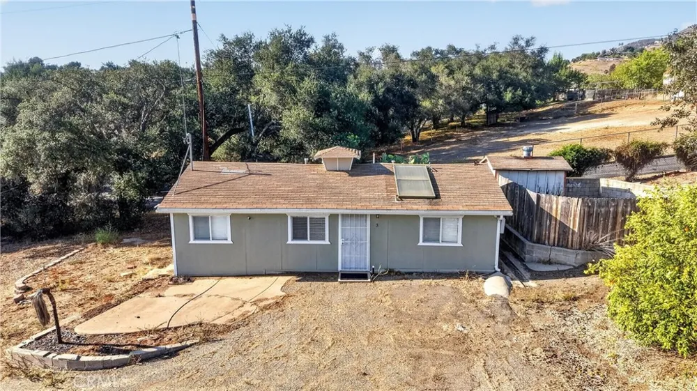 2864 Live Oak Park Fallbrook, CA 92028