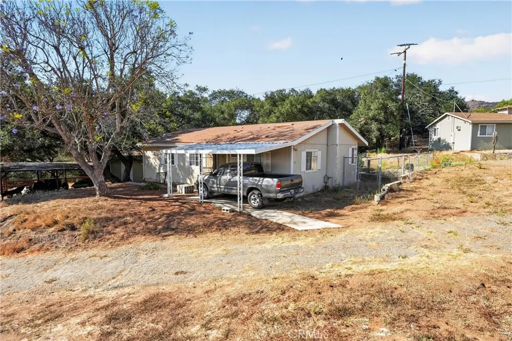 2864 Live Oak Park Fallbrook, CA 92028