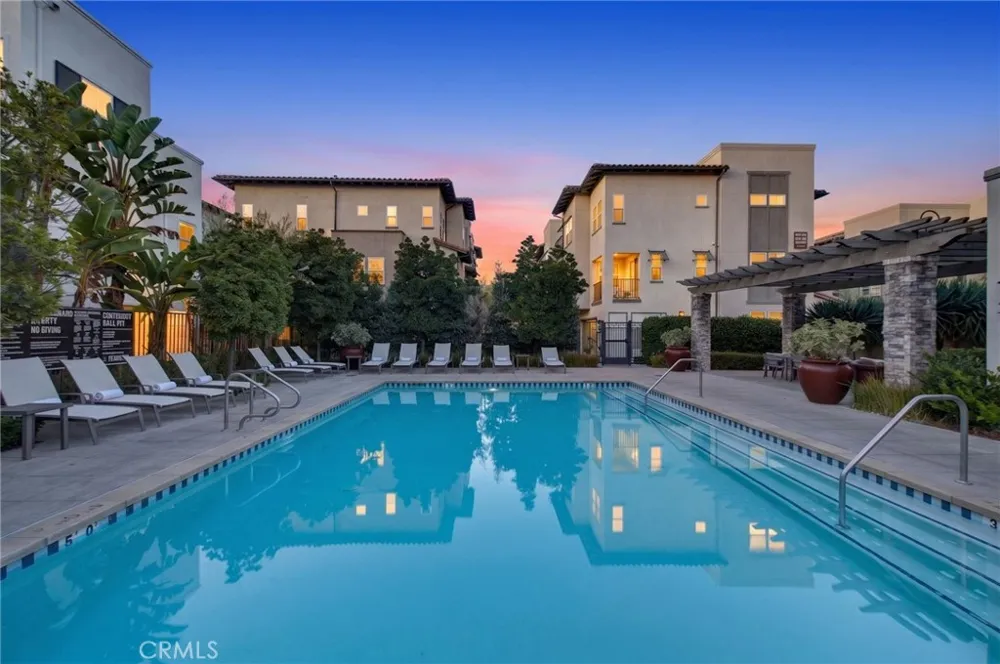 169 Hideaway loop Mission Viejo, CA 92692