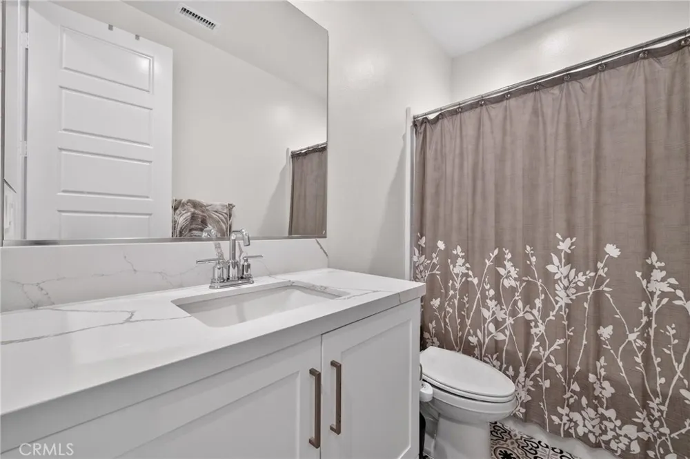 169 Hideaway loop Mission Viejo, CA 92692