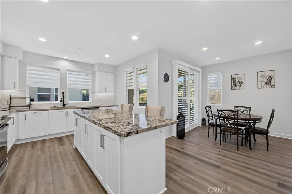 169 Hideaway loop Mission Viejo, CA 92692