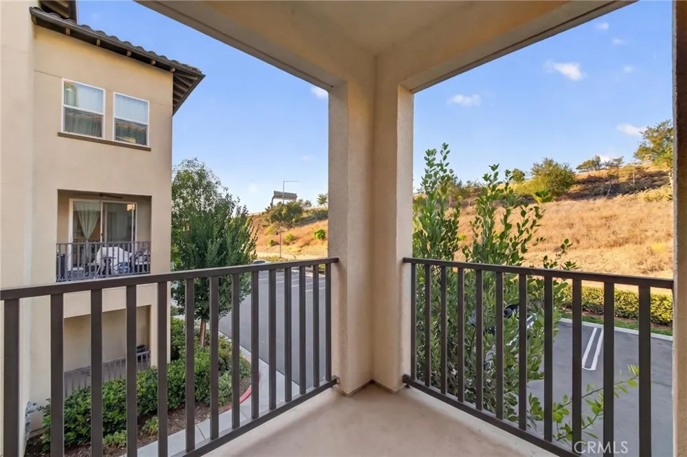 169 Hideaway loop Mission Viejo, CA 92692