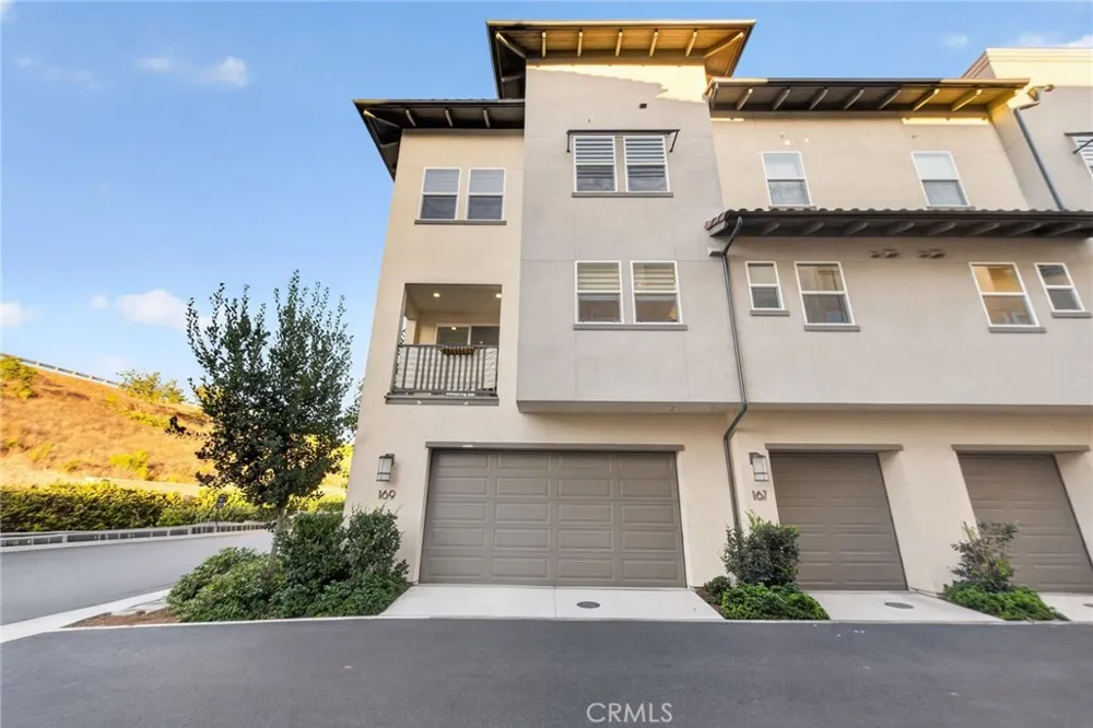 169 Hideaway loop Mission Viejo, CA 92692