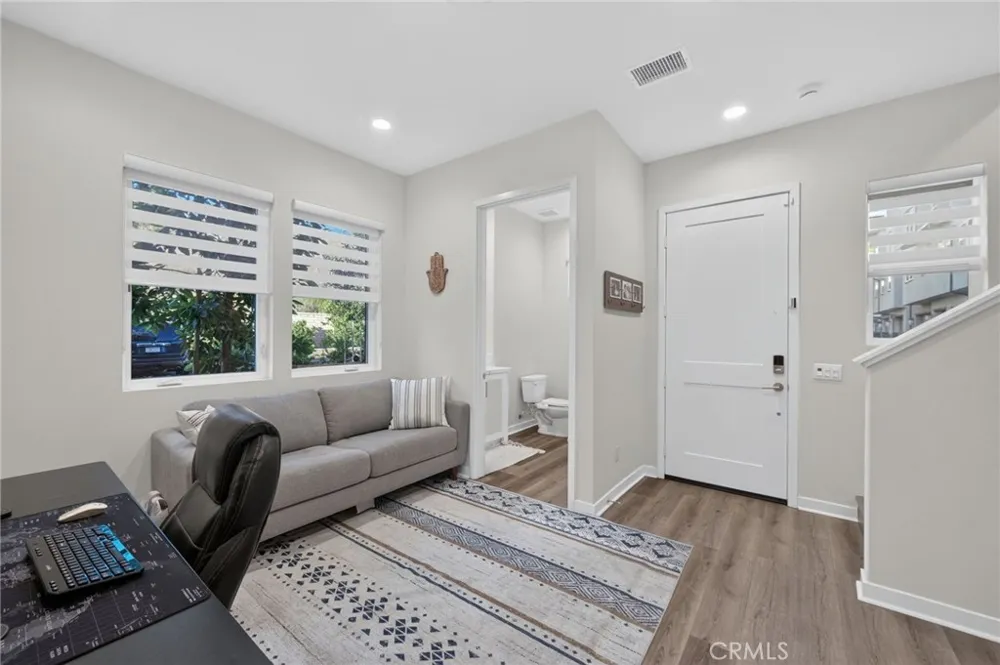 169 Hideaway loop Mission Viejo, CA 92692