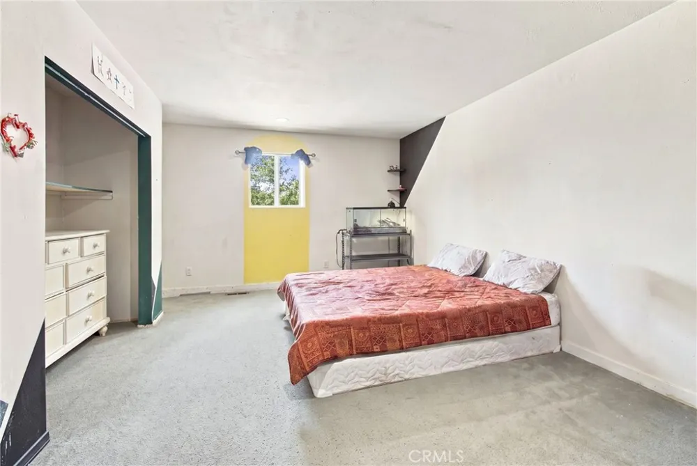 41434 E 156th E Lake Los Angeles, CA 93535
