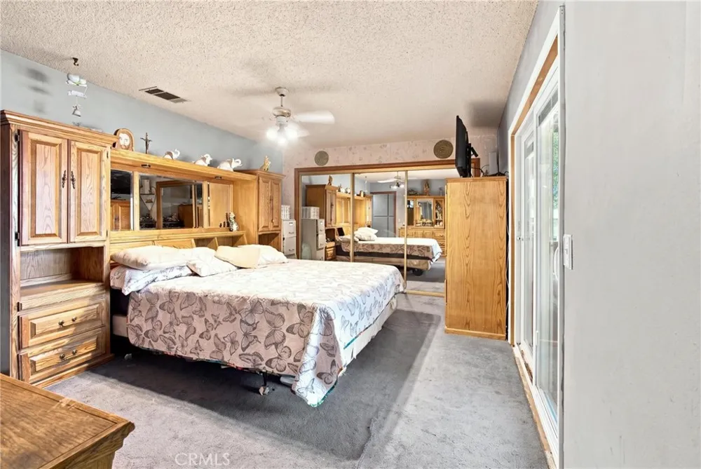 41434 E 156th E Lake Los Angeles, CA 93535