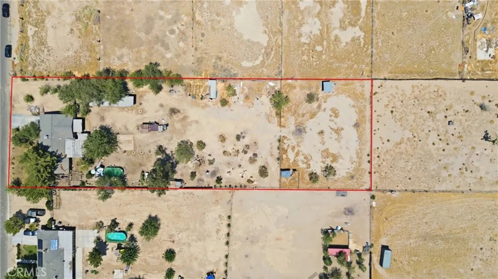 41434 E 156th E Lake Los Angeles, CA 93535