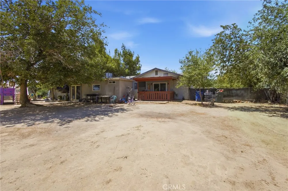 41434 E 156th E Lake Los Angeles, CA 93535