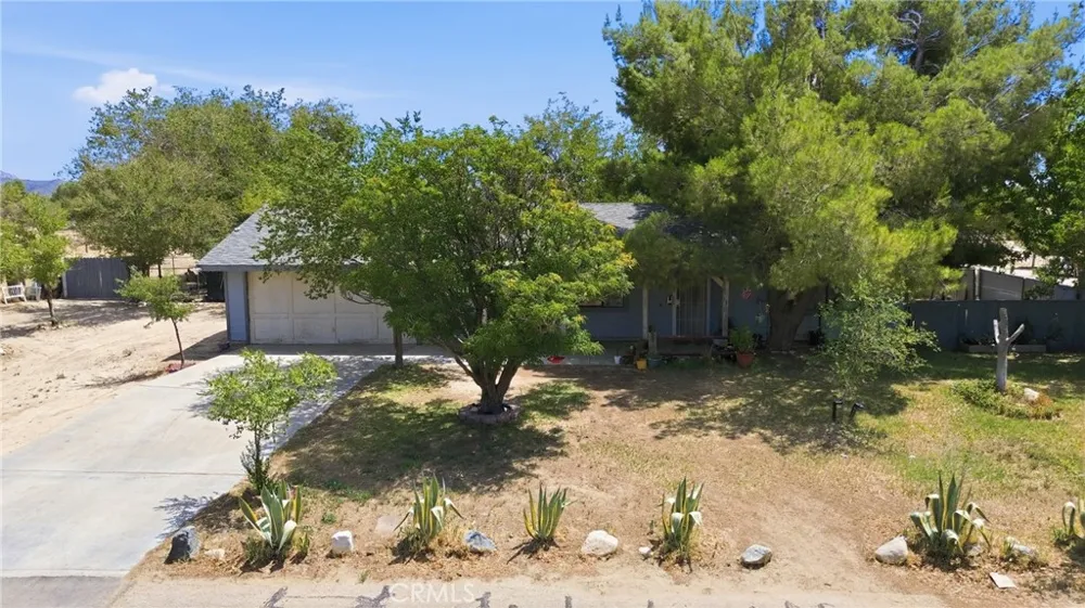 41434 E 156th E Lake Los Angeles, CA 93535