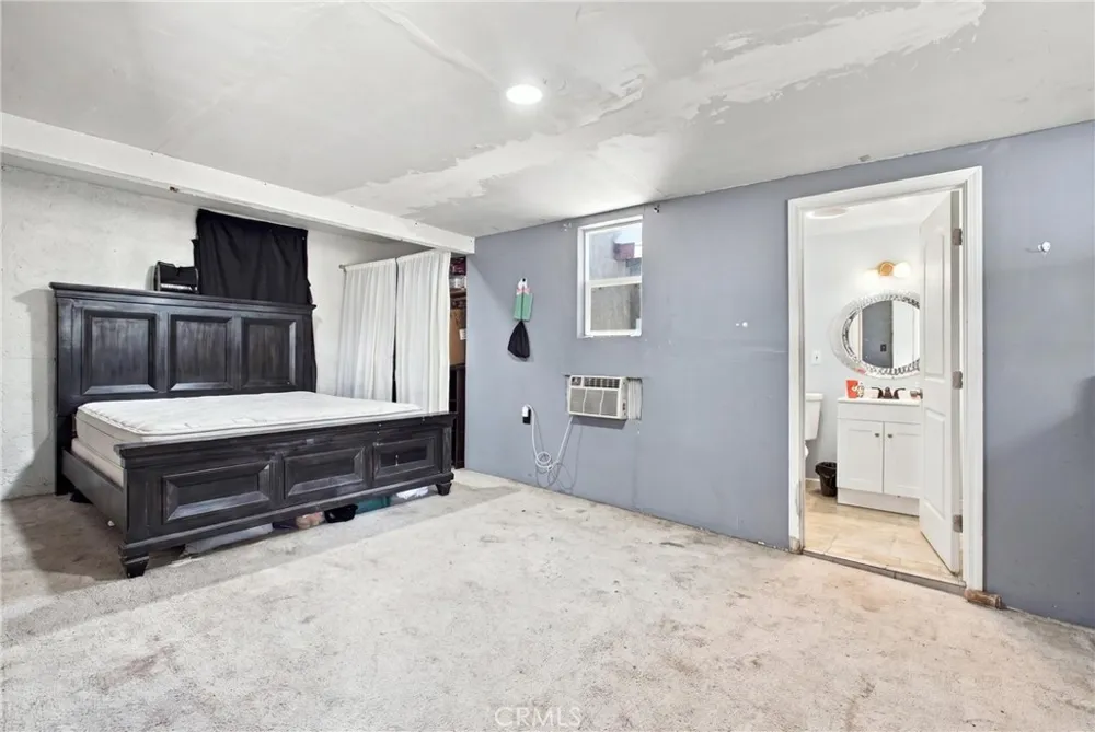 41434 E 156th E Lake Los Angeles, CA 93535
