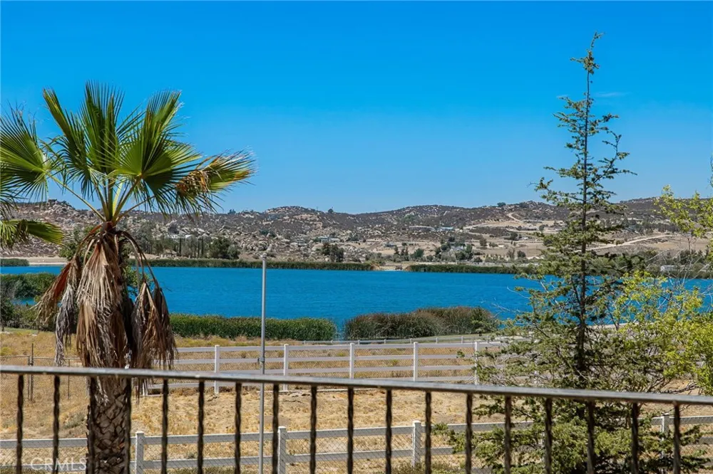 41810 Lakefront Drive Aguanga, CA 92536