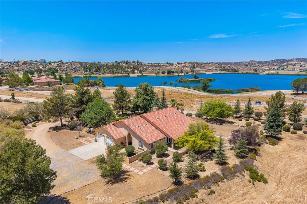 41810 Lakefront Drive Aguanga, CA 92536