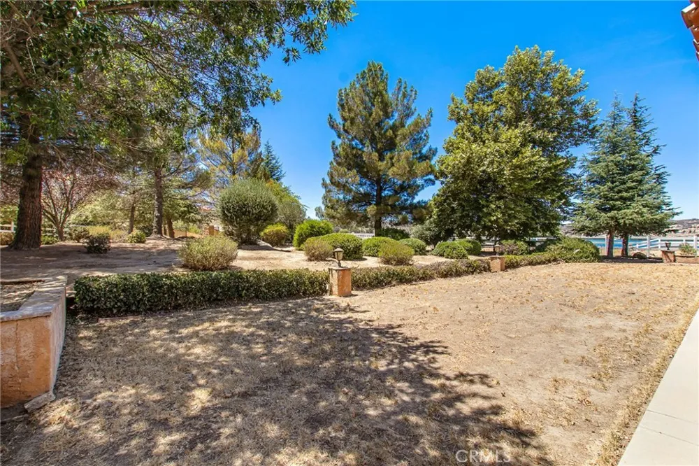 41810 Lakefront Drive Aguanga, CA 92536
