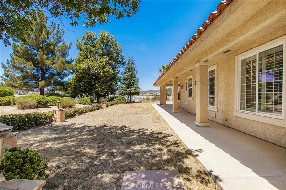 41810 Lakefront Drive Aguanga, CA 92536