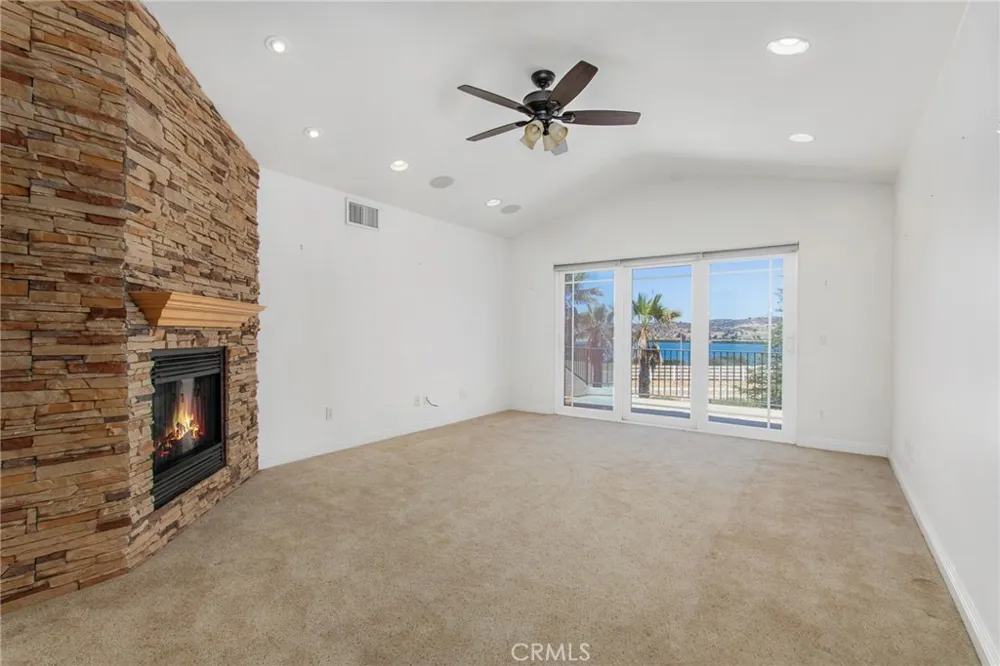 41810 Lakefront Drive Aguanga, CA 92536