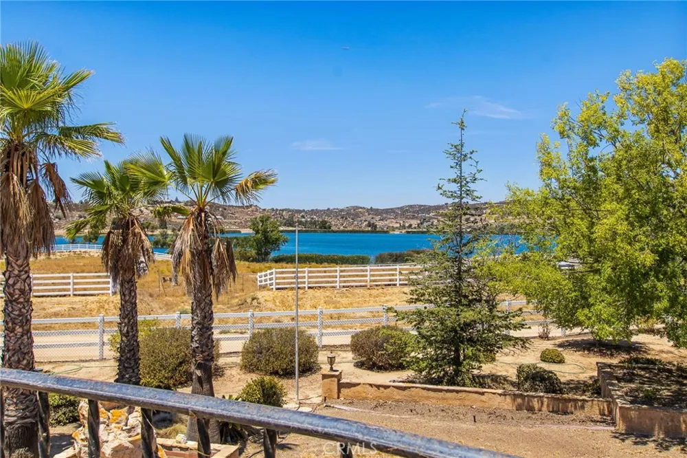 41810 Lakefront Drive Aguanga, CA 92536