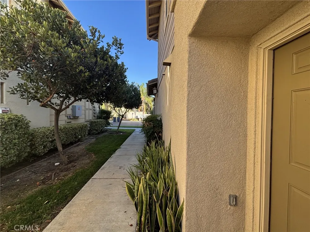 41737 Ridgewalk St. #1 Murrieta, CA 92562
