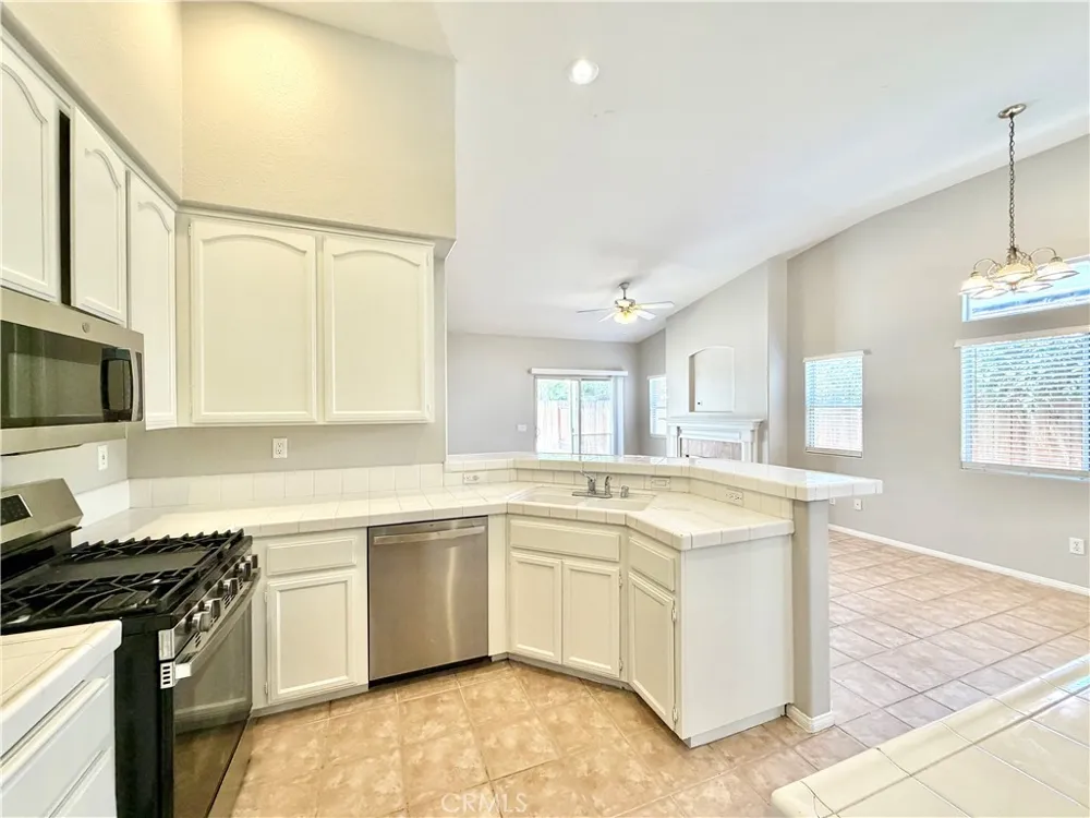 27071 School Park Drive Menifee, CA 92584