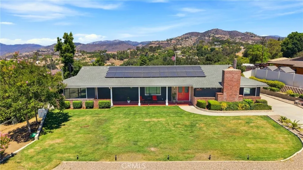 1019 Riverview Drive Fallbrook, CA 92028