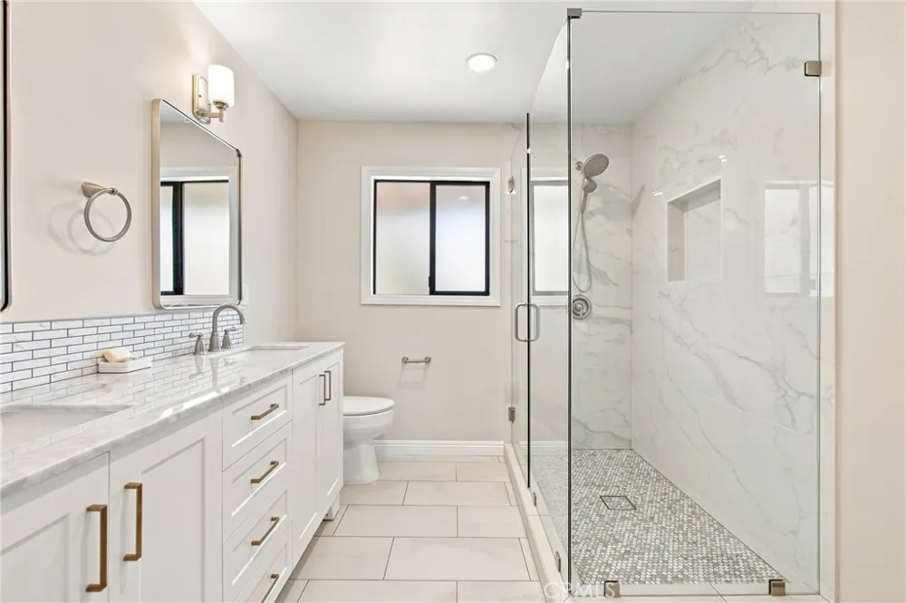1019 Riverview Drive Fallbrook, CA 92028