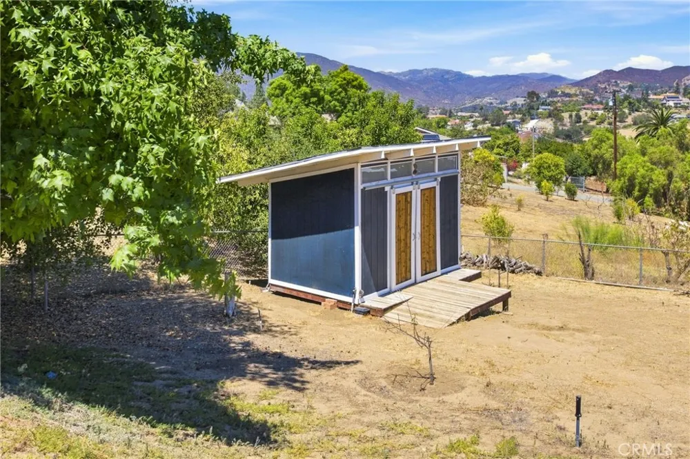 1019 Riverview Drive Fallbrook, CA 92028