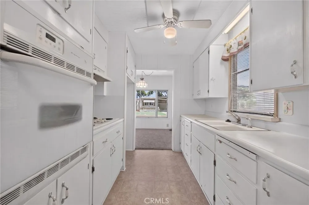 821 San Luis Hemet, CA 92543