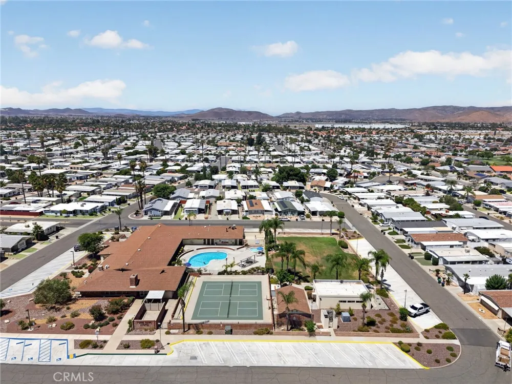 821 San Luis Hemet, CA 92543