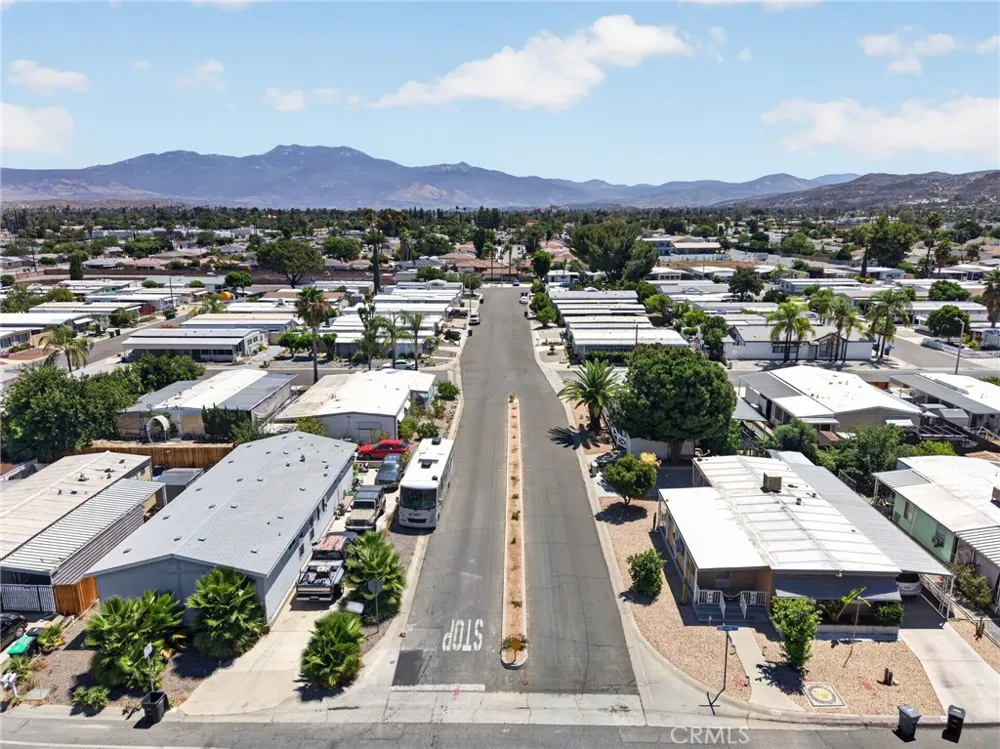 821 San Luis Hemet, CA 92543