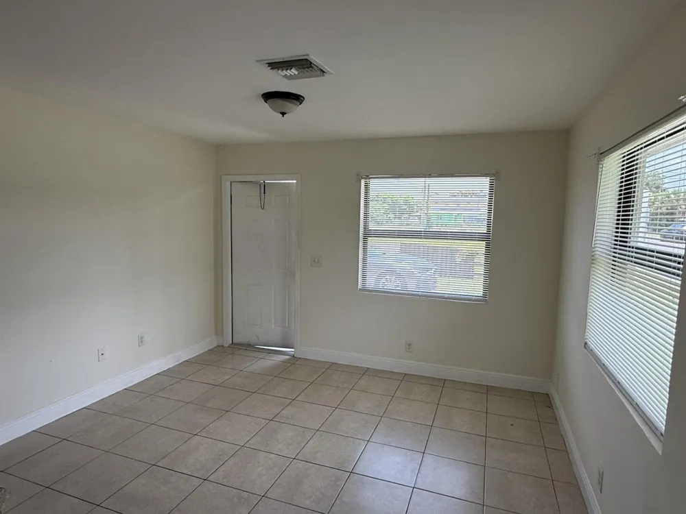 2820 Avenue S #A1 Riviera Beach, FL 33404