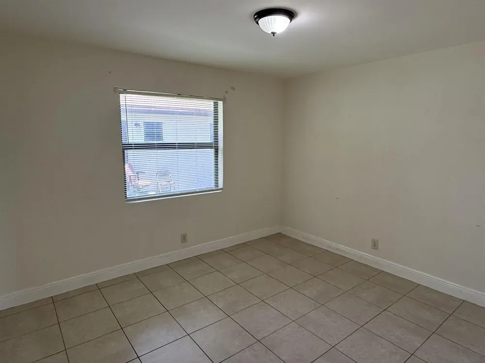 2820 Avenue S #A1 Riviera Beach, FL 33404