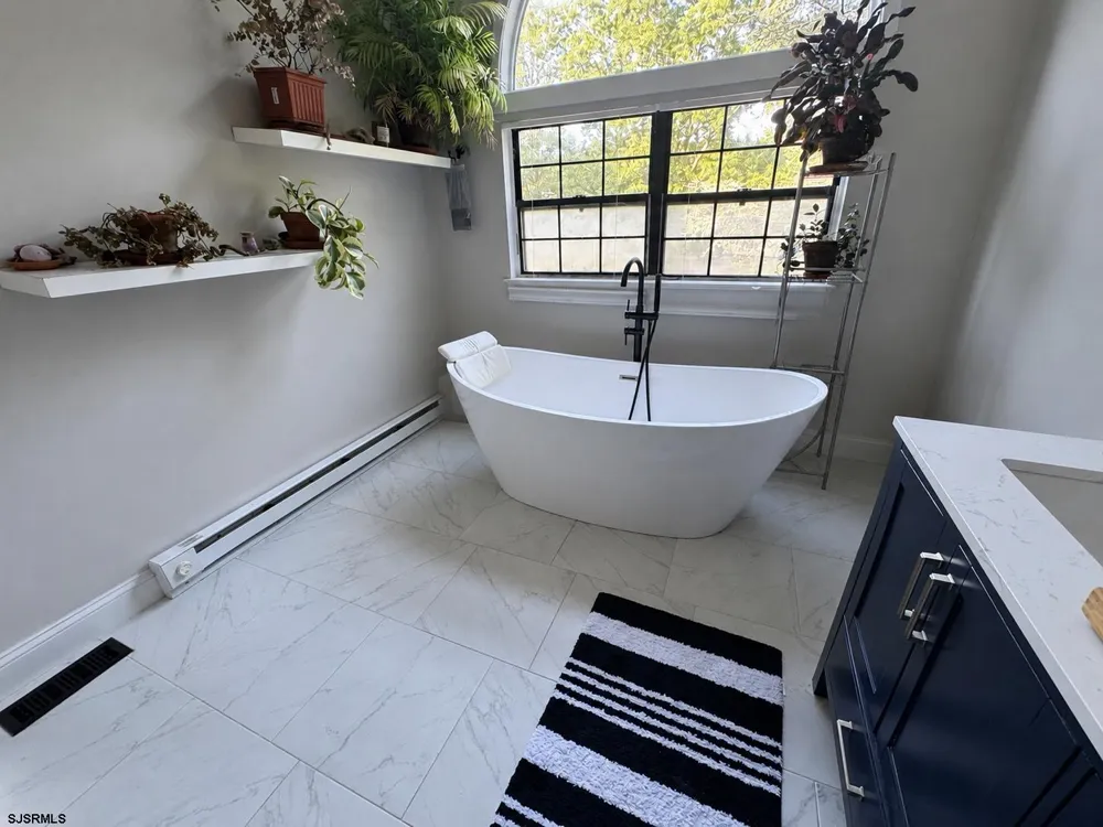 358 W Quail Dr Marmora, NJ 08223