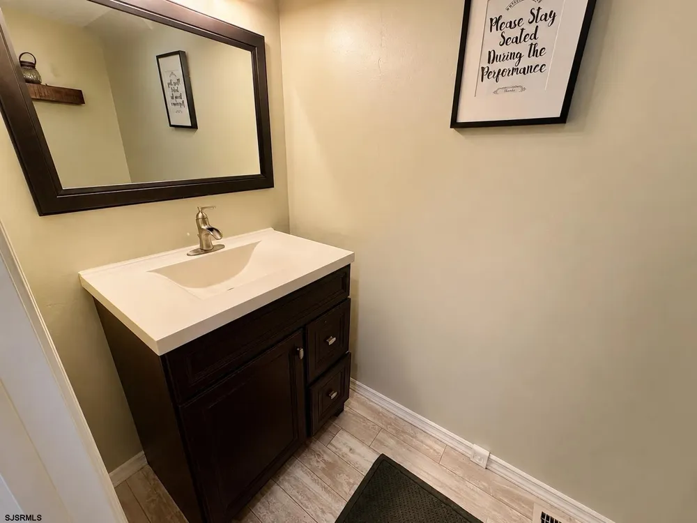 358 W Quail Dr Marmora, NJ 08223