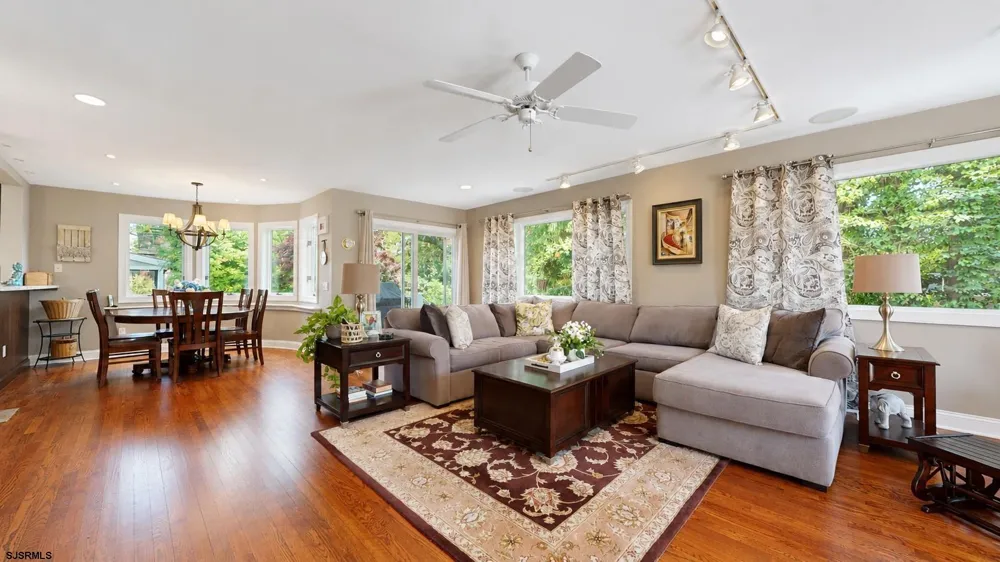 107 Holly Lane Linwood, NJ 08221