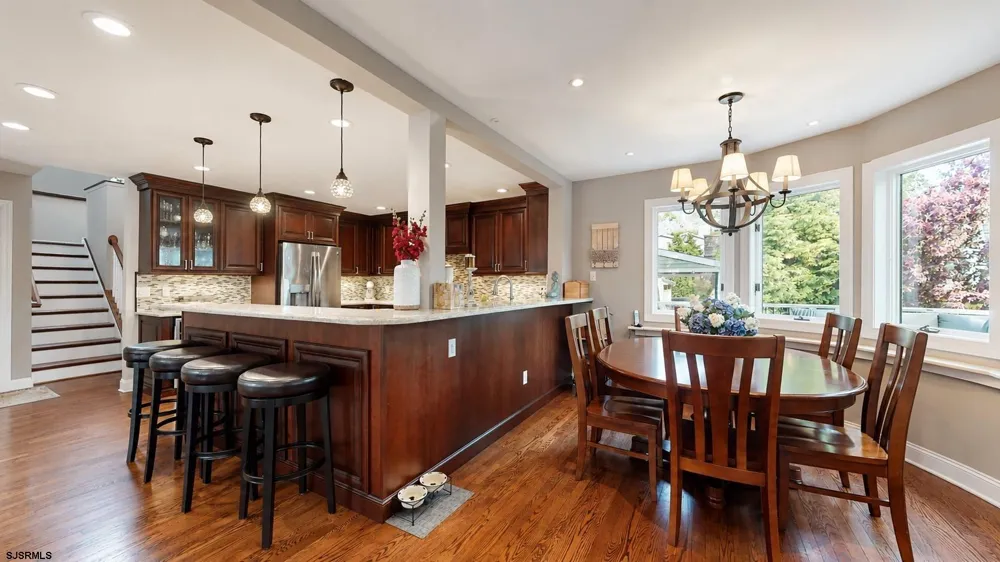 107 Holly Lane Linwood, NJ 08221