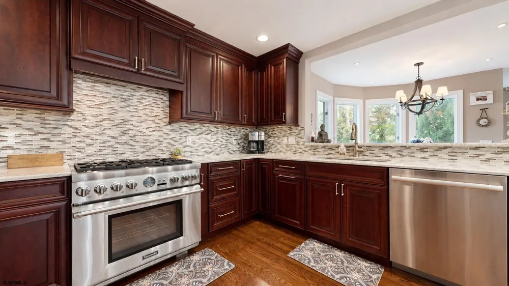 107 Holly Lane Linwood, NJ 08221