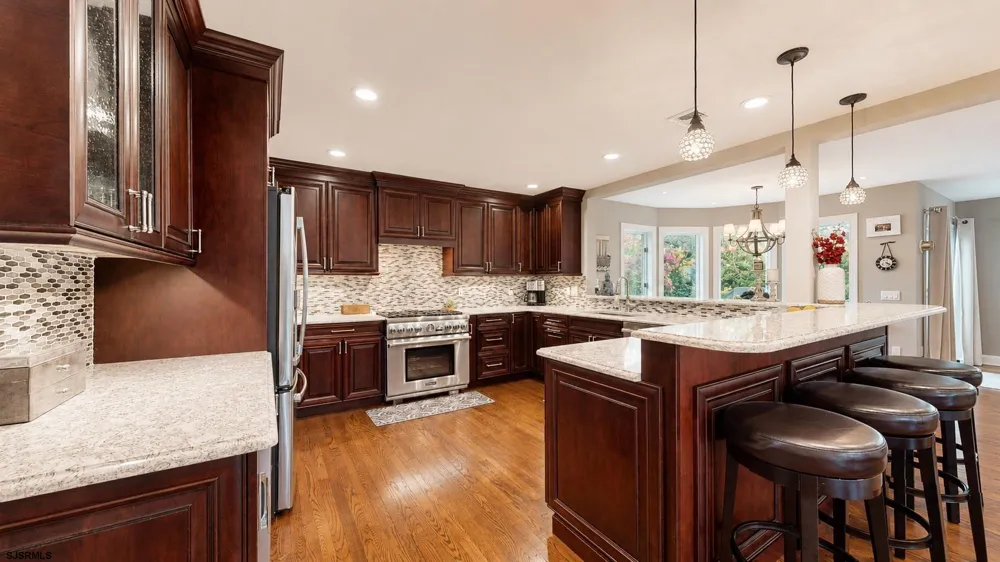 107 Holly Lane Linwood, NJ 08221