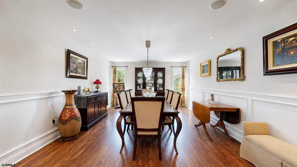 107 Holly Lane Linwood, NJ 08221