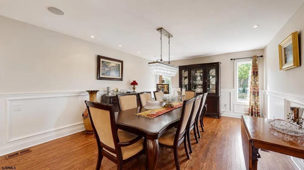 107 Holly Lane Linwood, NJ 08221