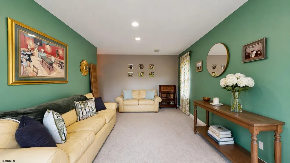 107 Holly Lane Linwood, NJ 08221