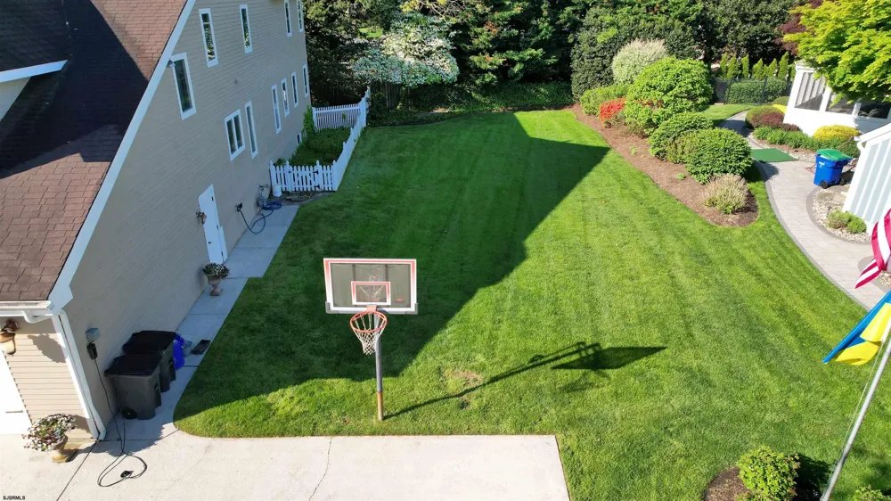 107 Holly Lane Linwood, NJ 08221