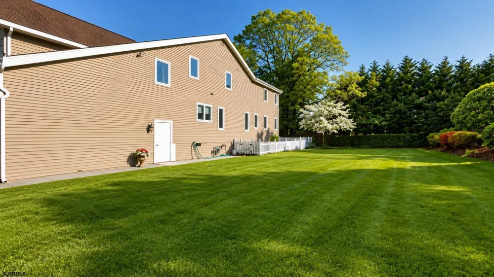 107 Holly Lane Linwood, NJ 08221