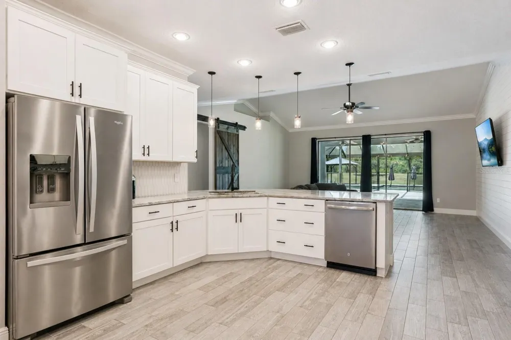 18145 GREAT BLUE HERON DRIVE Groveland, FL 34736
