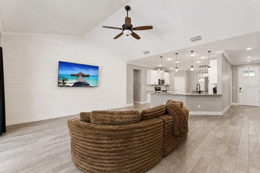 18145 GREAT BLUE HERON DRIVE Groveland, FL 34736