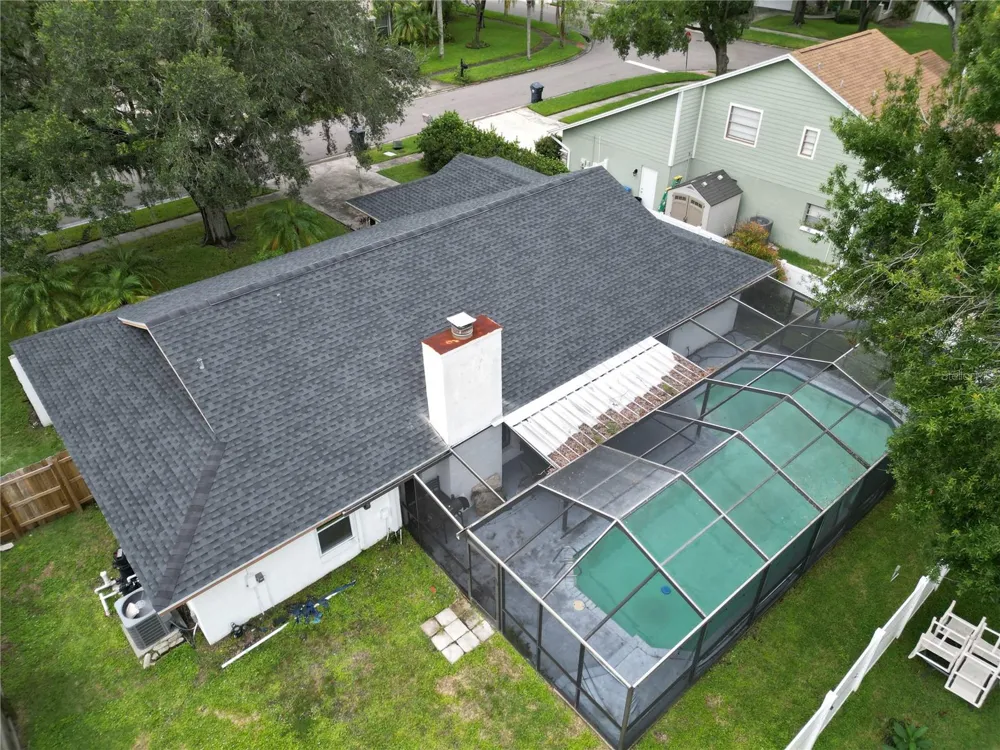 4715 KEMBLE COURT Tampa, FL 33624