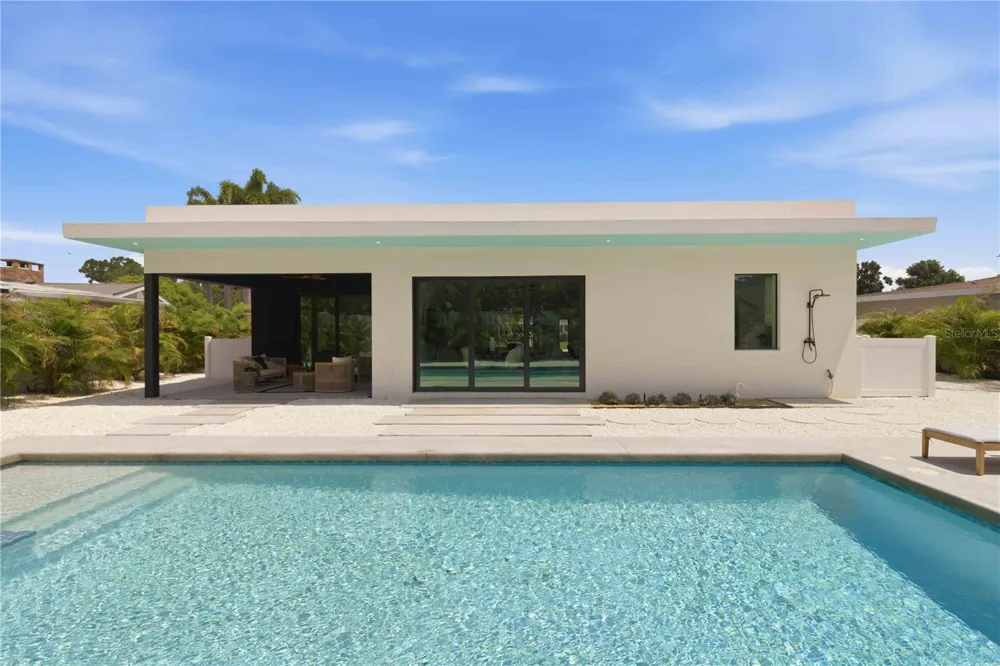 2306 VALENCIA DRIVE Sarasota, FL 34239