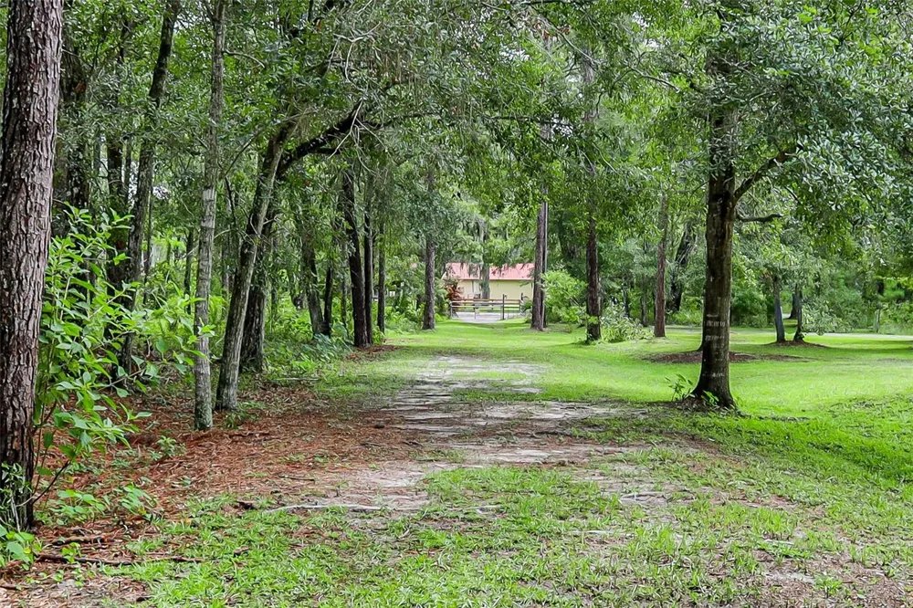 3063 CRUM ROAD Brooksville, FL 34604