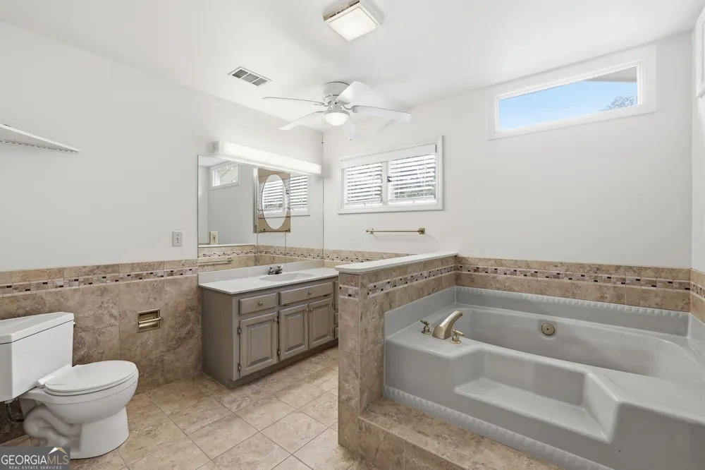 31 Addington CT Toccoa, GA 30577